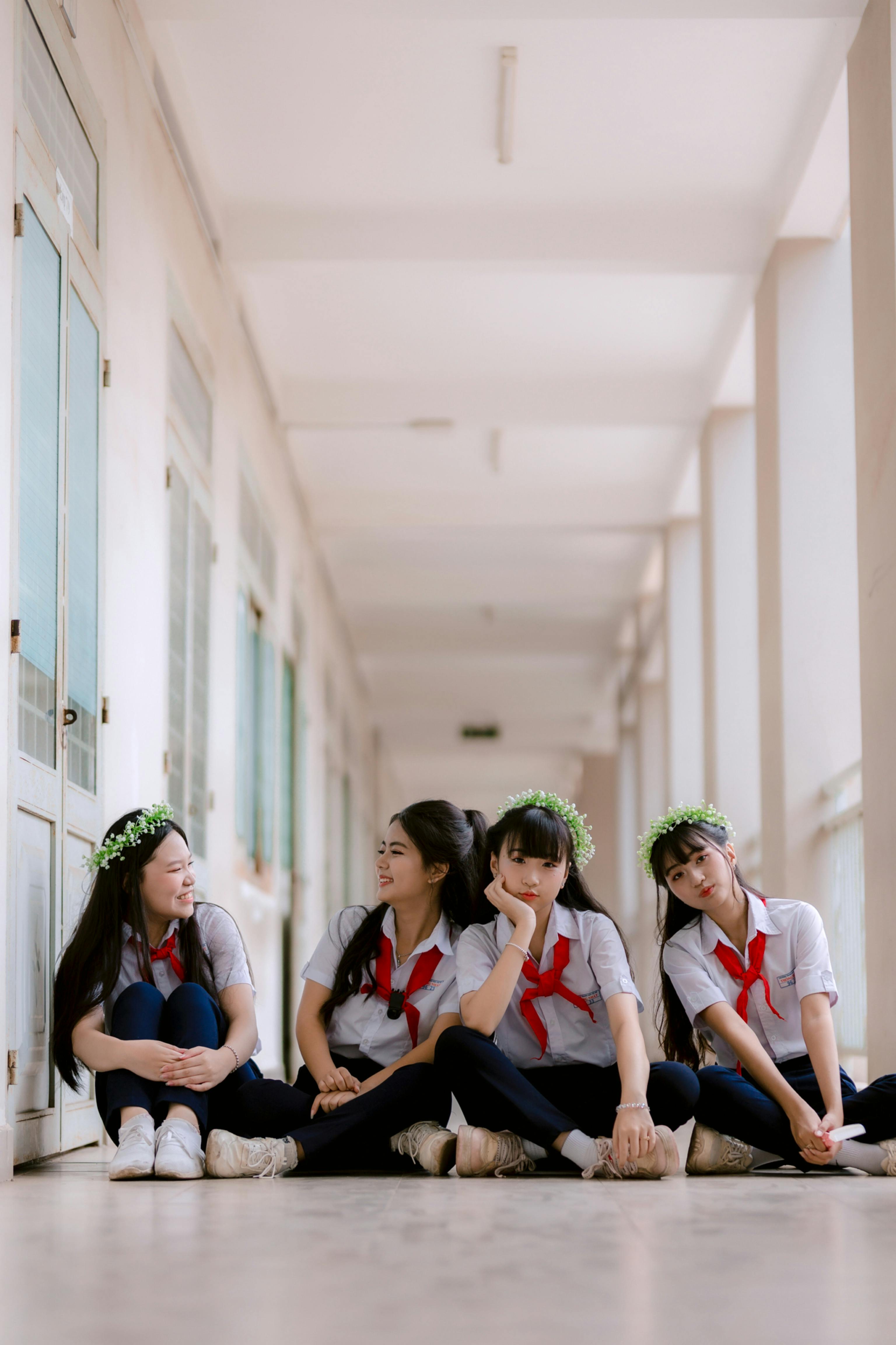 四海影视片单封面：清爽城市氛围