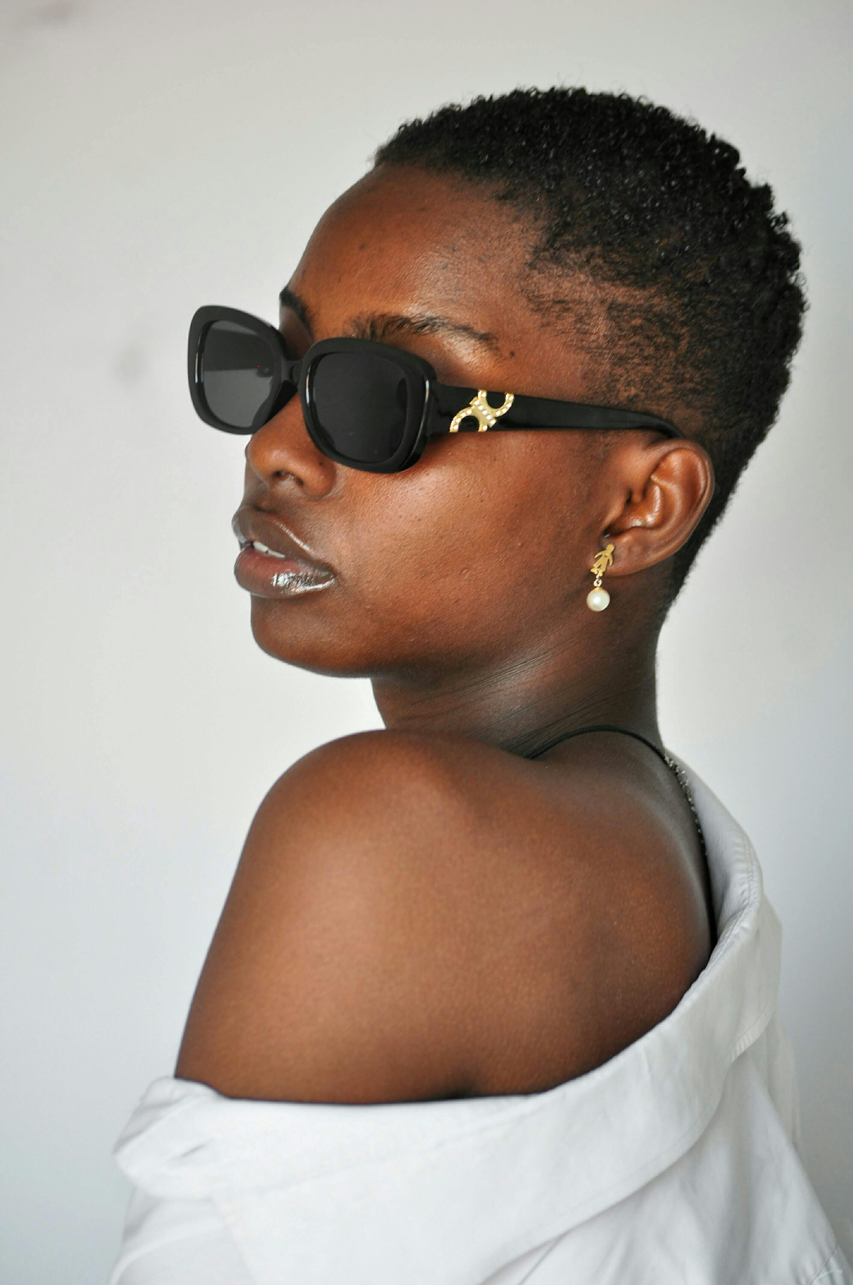 四海影视推荐内容封面：人物氛围剧照