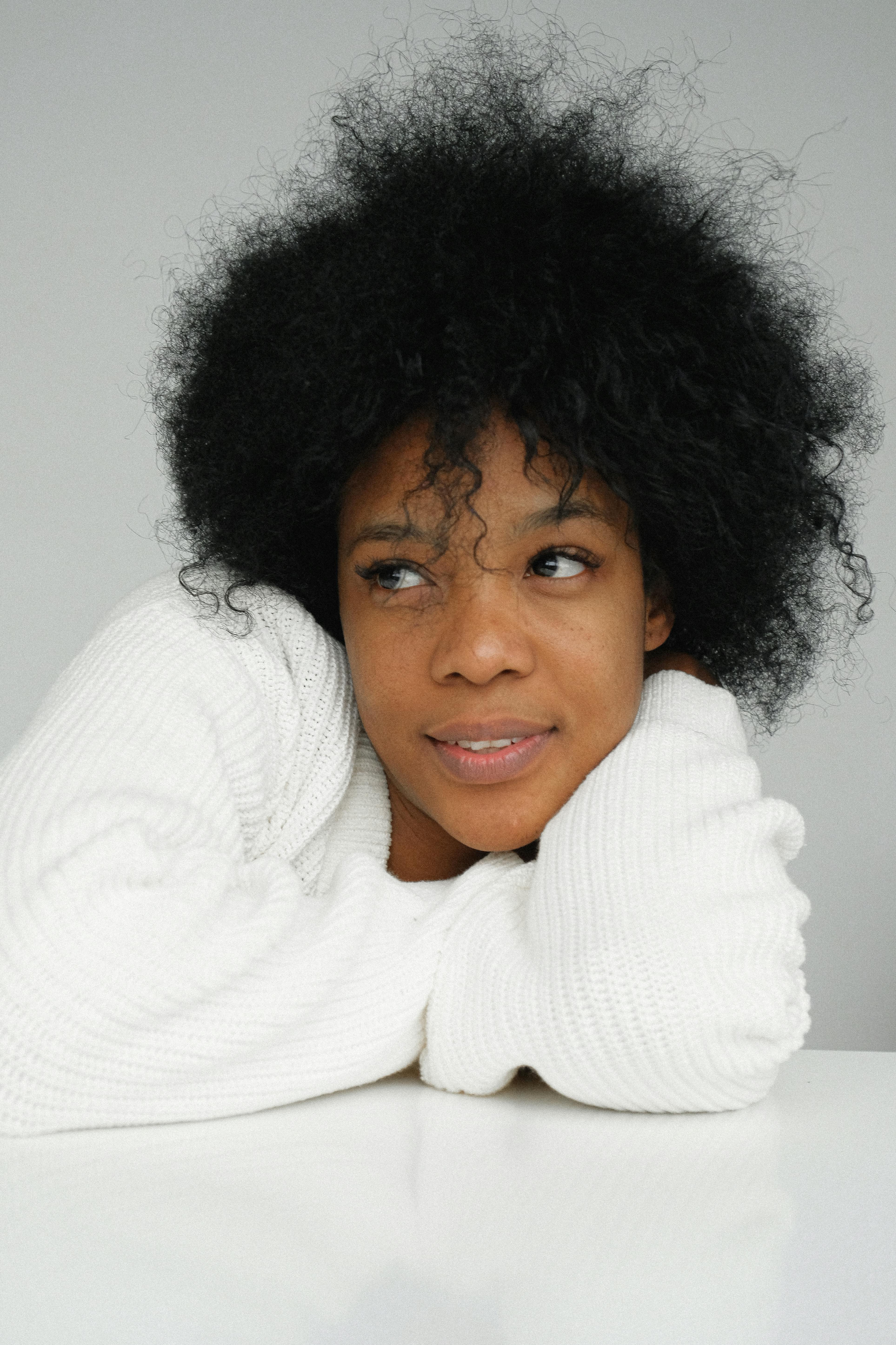 日常Vlog画面封面：厨房与清晨光线