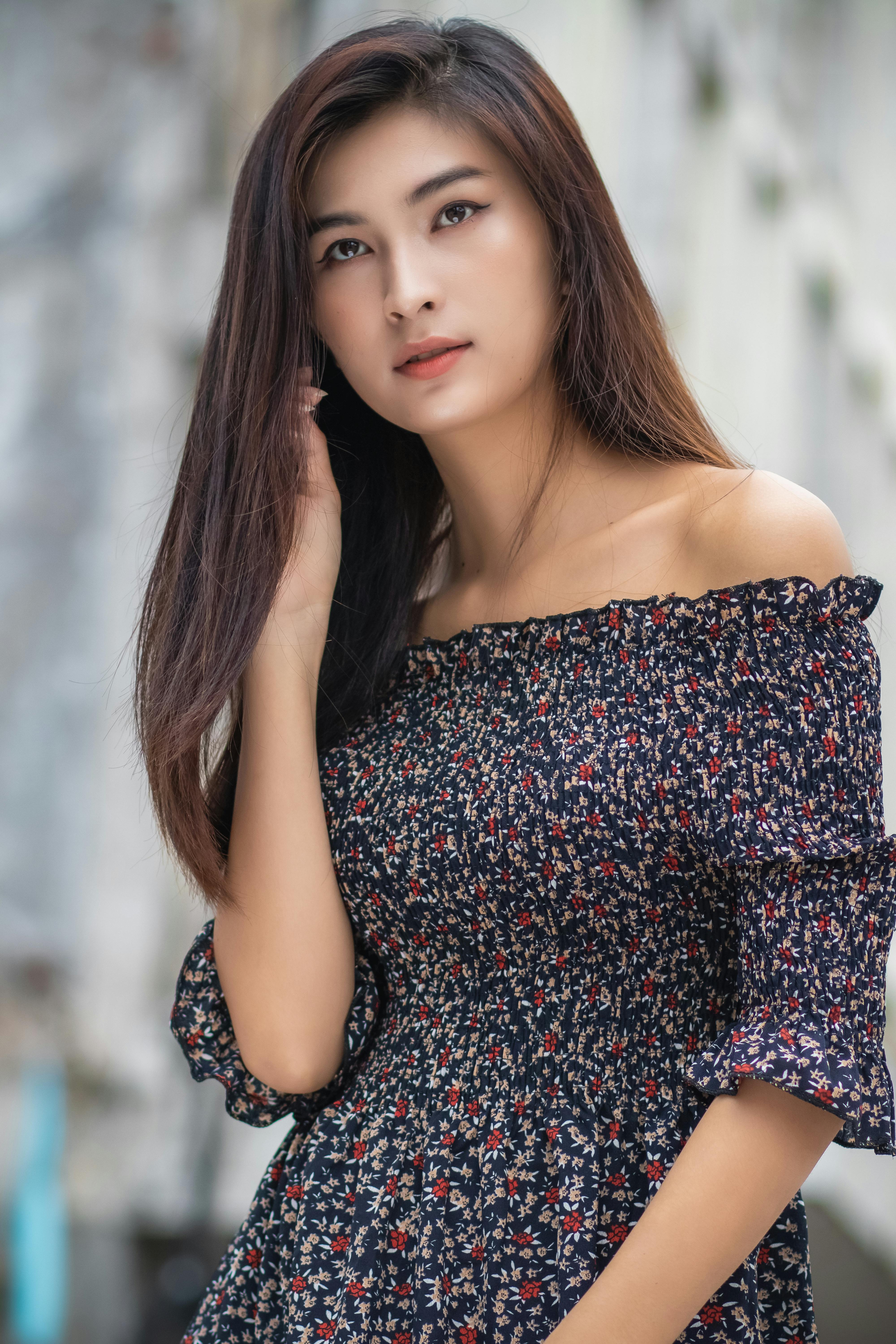 mini传媒作品封面：现场拍摄氛围与镜头动作感