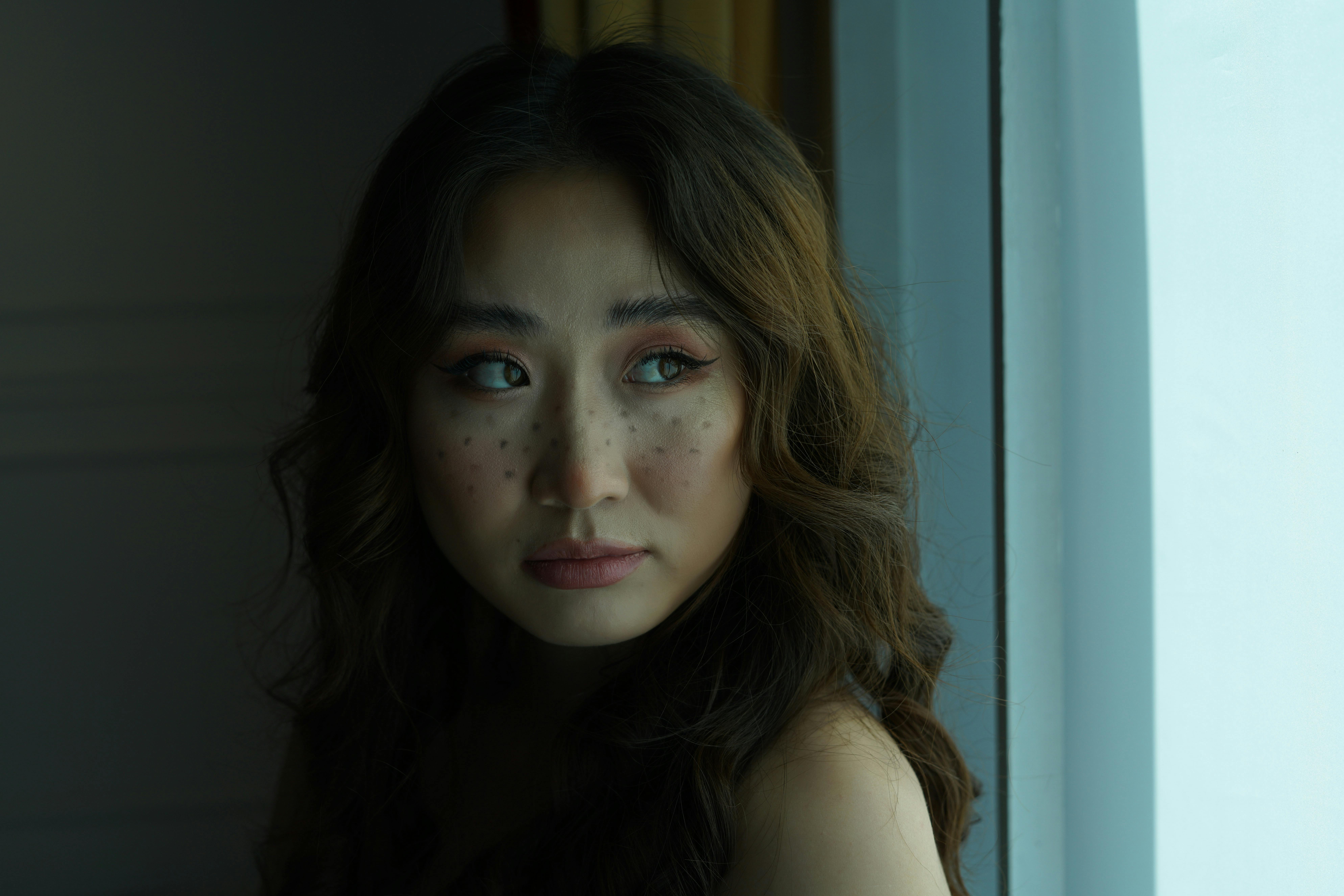 宣发海报与制作团队氛围照片