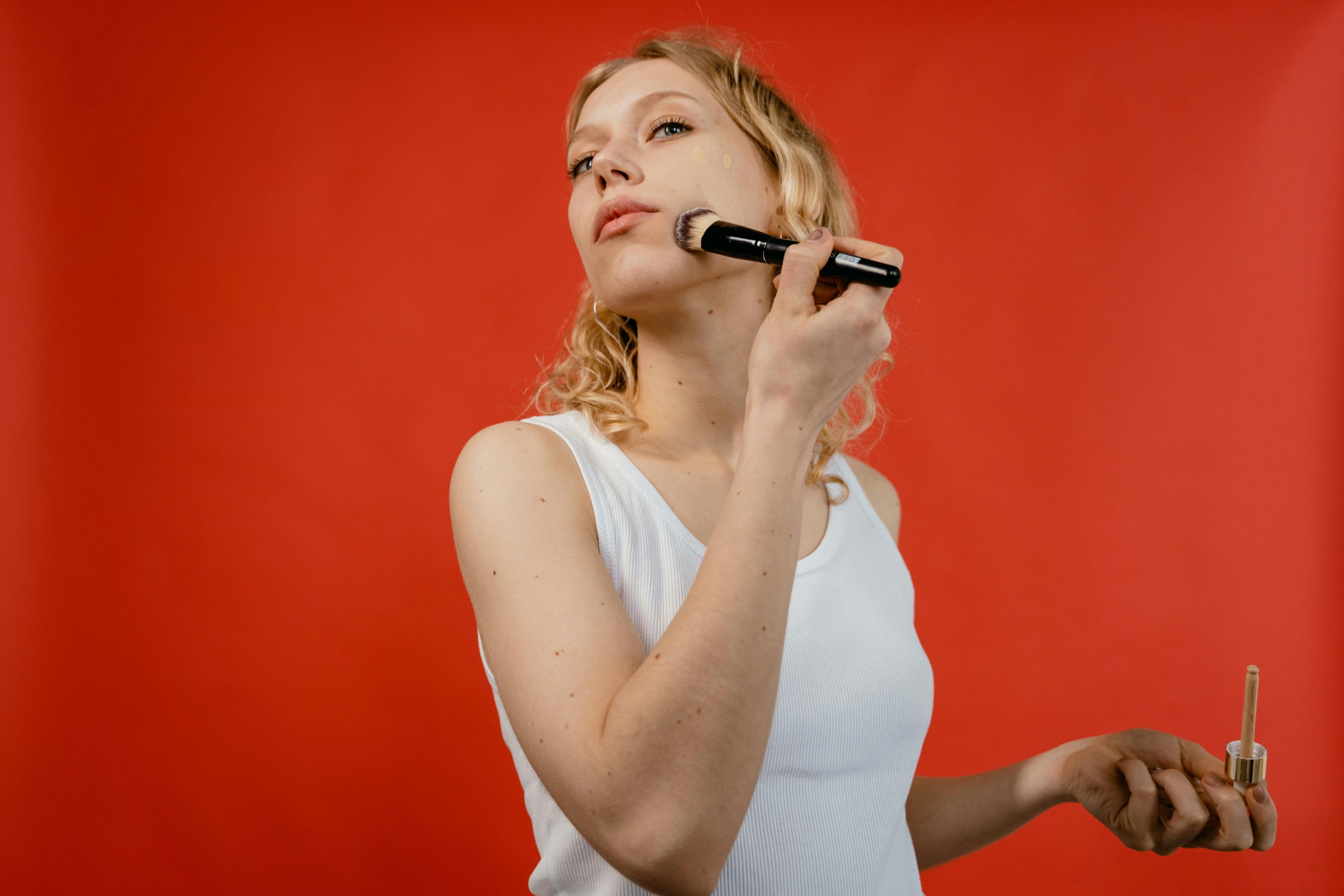 最新更新海报：都市爱情主题图