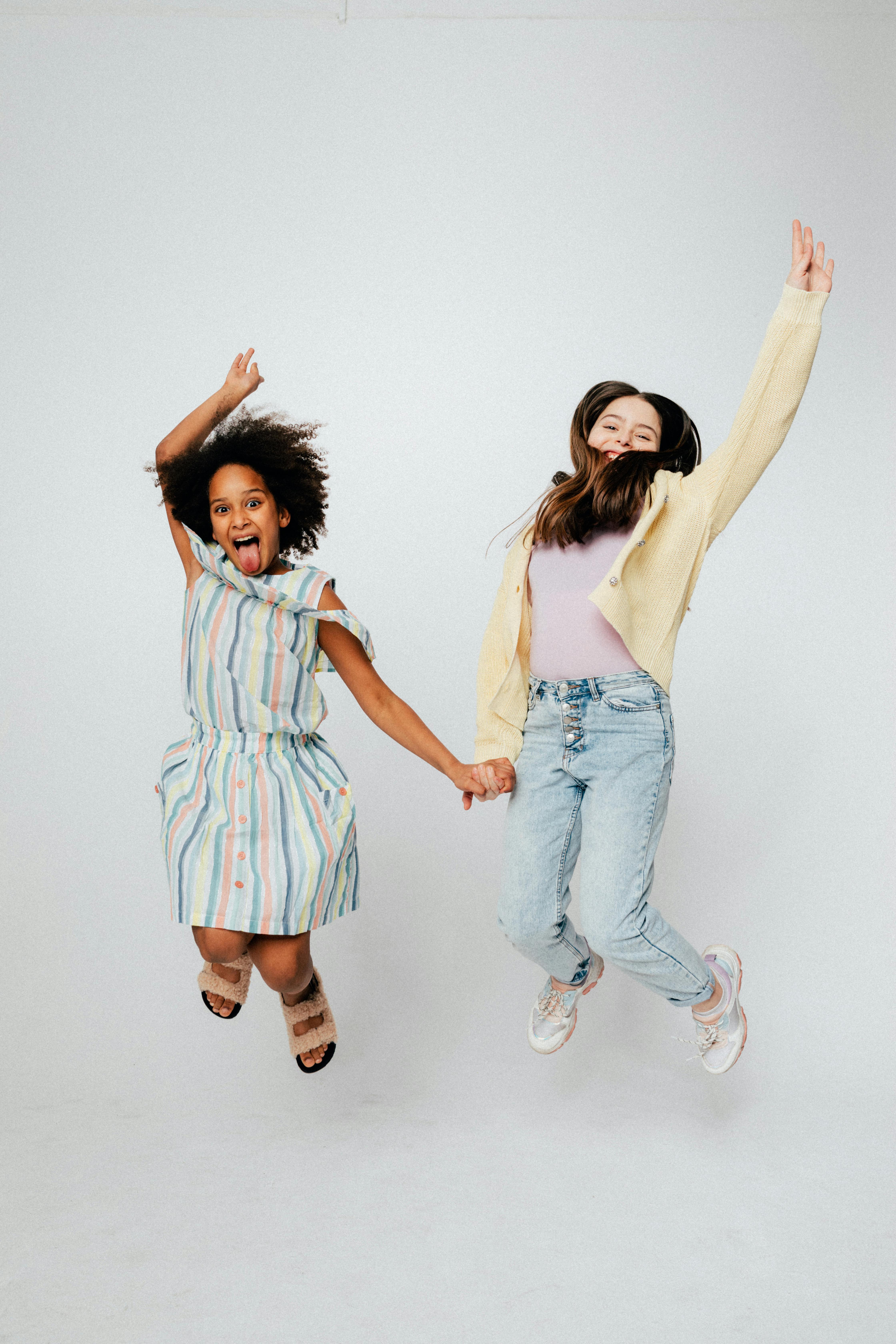 明亮观影氛围的影视画面背景